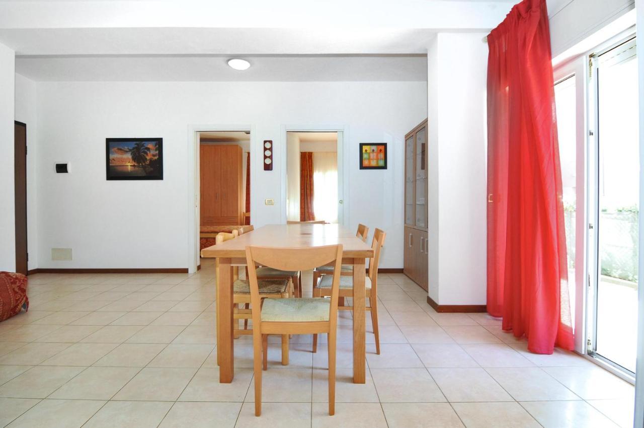 Milan Appartement Caorle Buitenkant foto